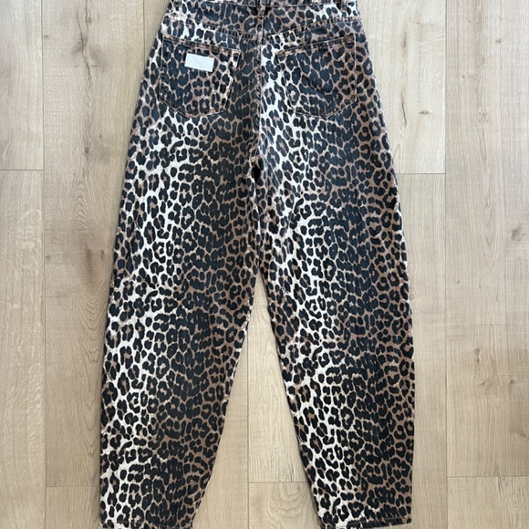 Ganni Leopard Jeans - Picture 2 of 7